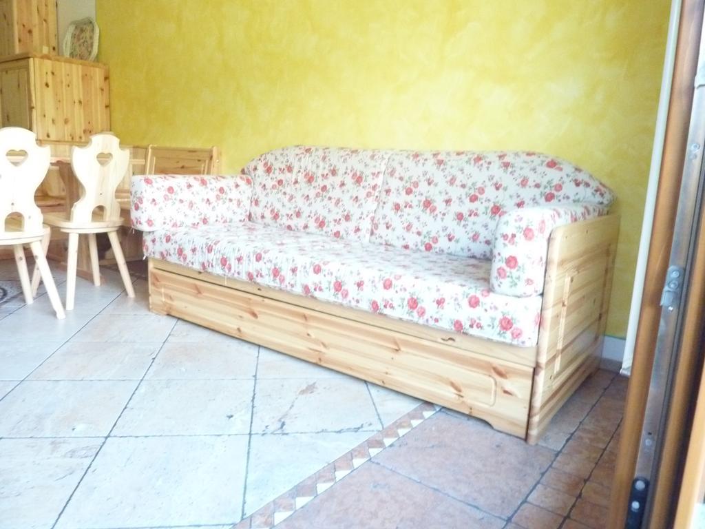 Appartamento Finestra Sul Parco Comano Terme Room photo